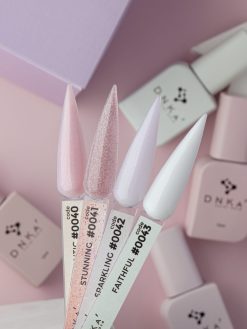 Alternative view of DNKa - Cover Base n.0040 - Romantic 12ml